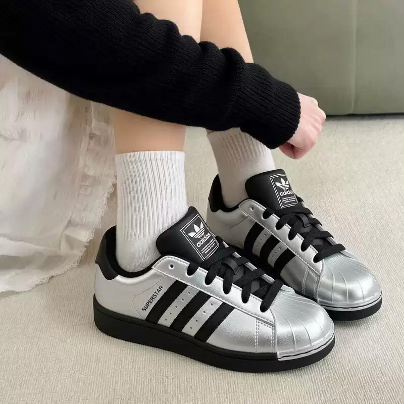アディダス クローバー レディース 本革シューズ - 新しい - Adidas Shoes Superstar のレビューと価格