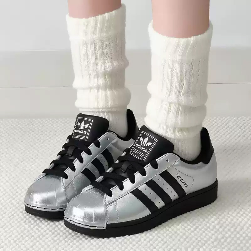 アディダス クローバー レディース 本革シューズ - 新しい - Adidas Shoes Superstar のレビューと価格